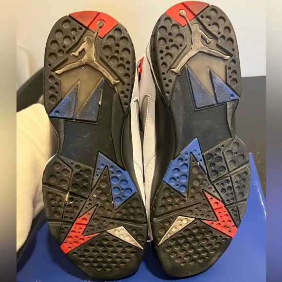 AIR JORDAN 7 RETRO BCFC White University Red